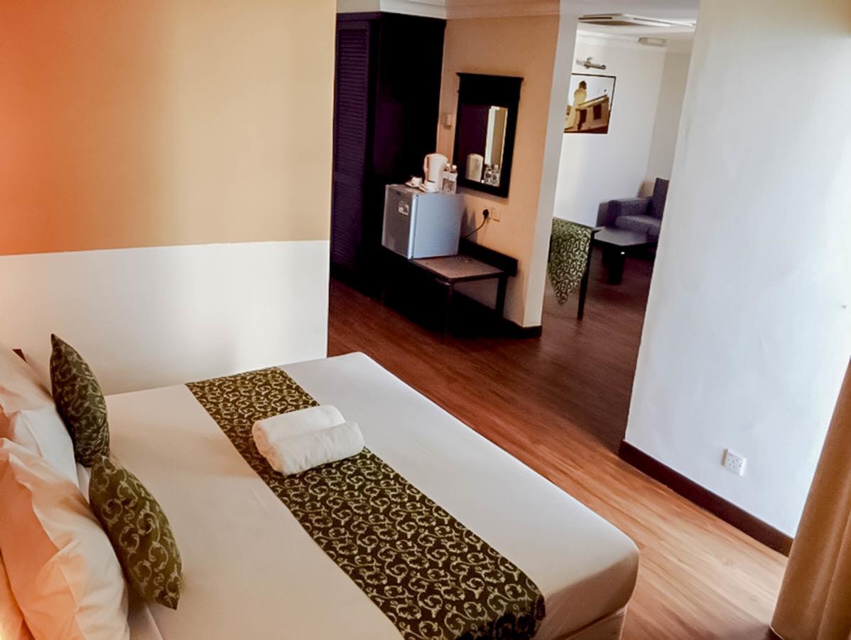 Hotel Legacy Port Dickson Exterior photo